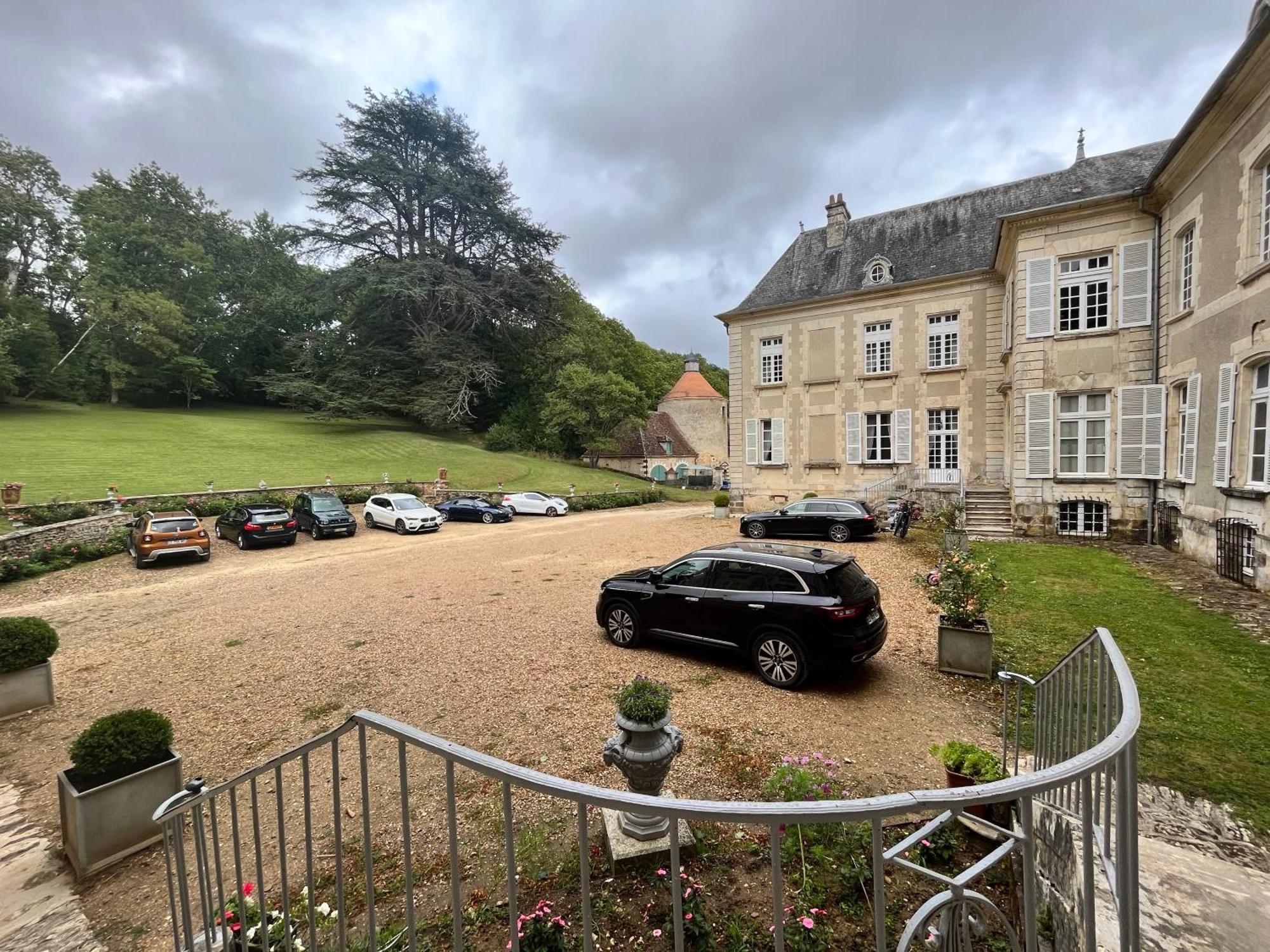 Chateau De Beaujeu Sens-Beaujeu Zewnętrze zdjęcie